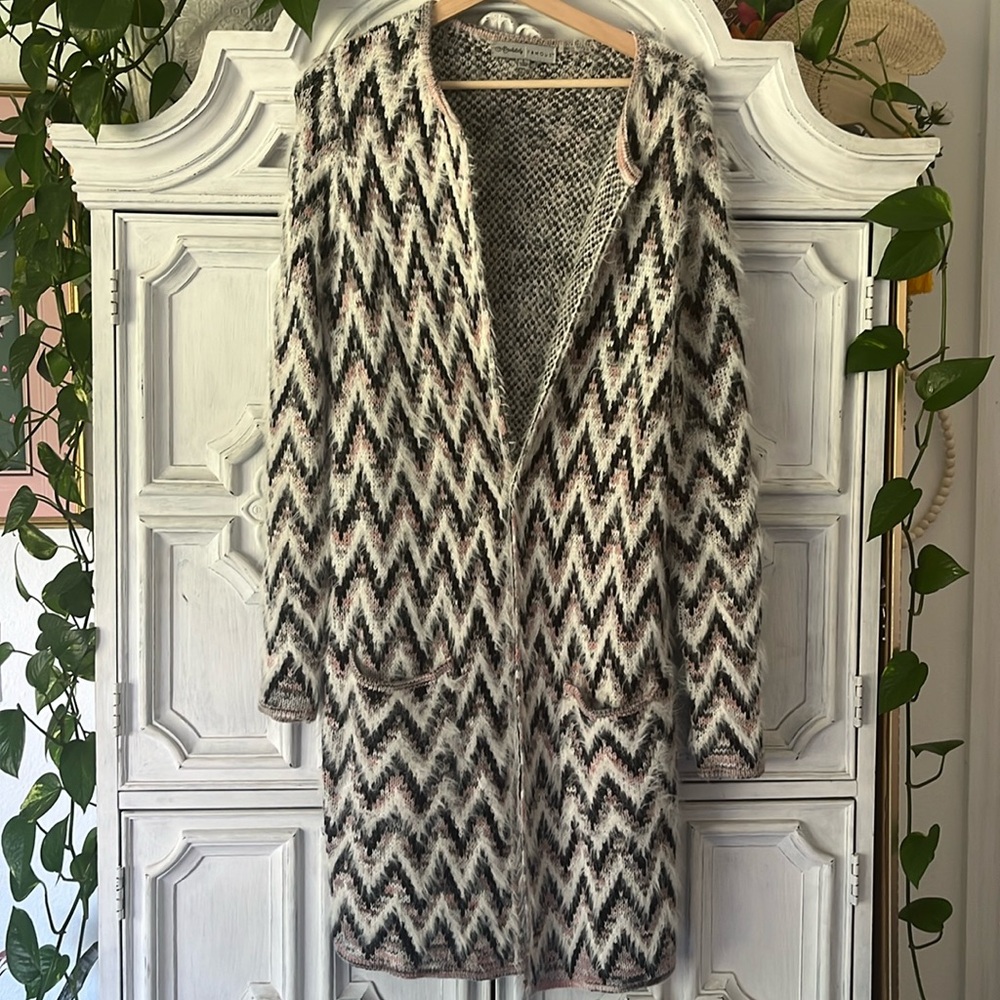 Absolutely Famous Herringbone Pink, White, Grey, and Black Cardigan. Size L.